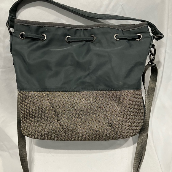 EUC Zee Alexis Drawstring Bag - Picture 2 of 5